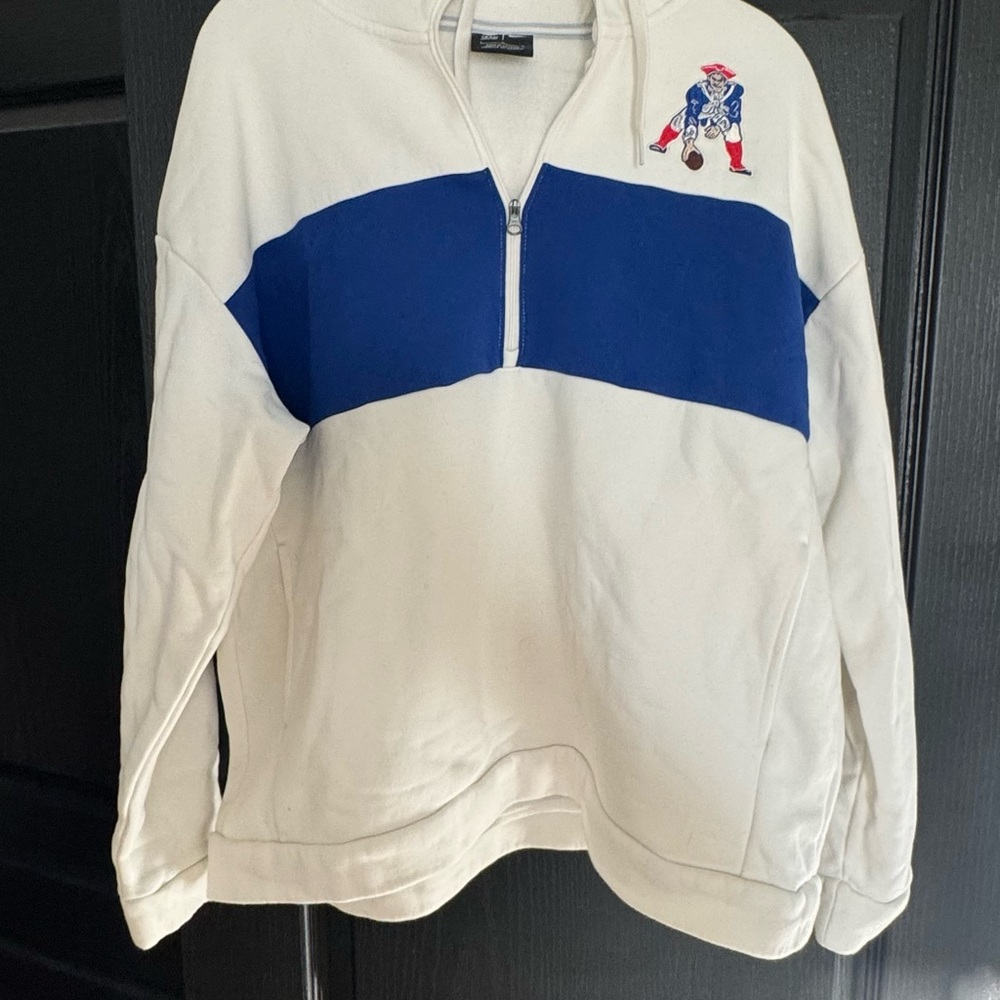 Women’s White and Blue Quarter-Zip Sweater